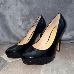 Joan & David Women's Black Patent Leather Stiletto Heels Size 9M (Pre-Owned)
